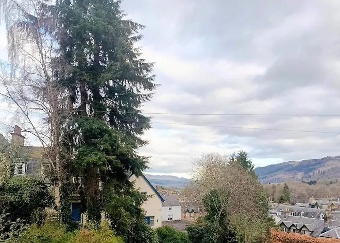 Tigh Na Cloich